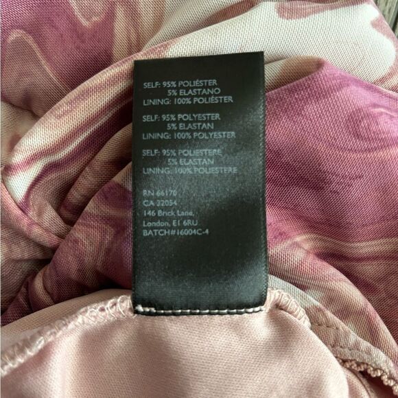 Urban outfitters womans mini skirt used in good condition - Picture 3 of 4